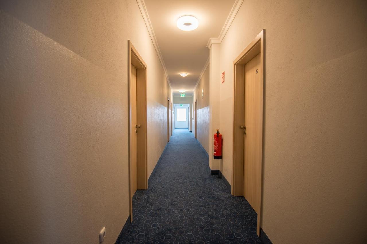 Drei Baeren Inn Aichach Exterior foto